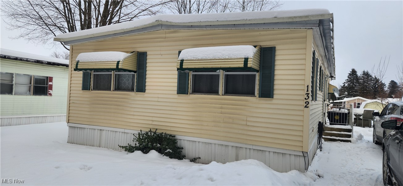 202 West Main Road, Unit 132 Conneaut, OH 44030 - Photo 1 of 23