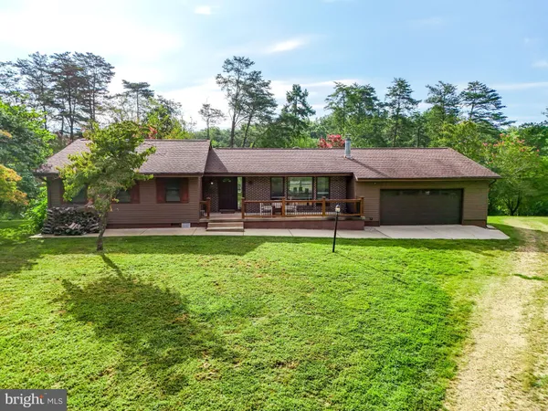 $900,000 | 3807 Bear Tree Lane, Bumpass, VA 23024
