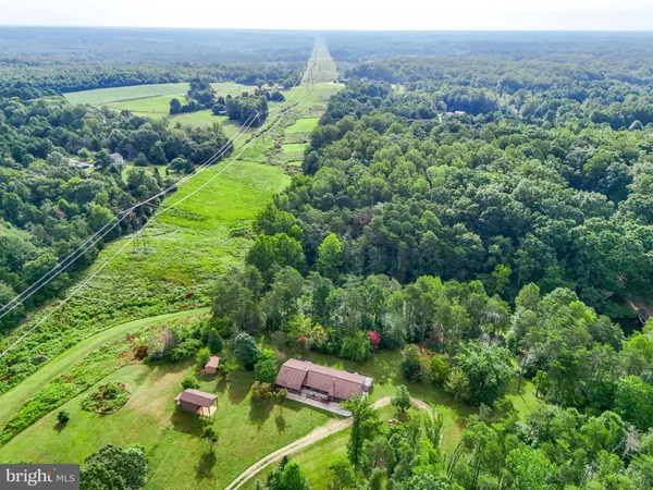 $900,000 | 3807 Bear Tree Lane, Bumpass, VA 23024
