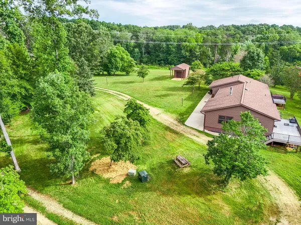 $900,000 | 3807 Bear Tree Lane, Bumpass, VA 23024