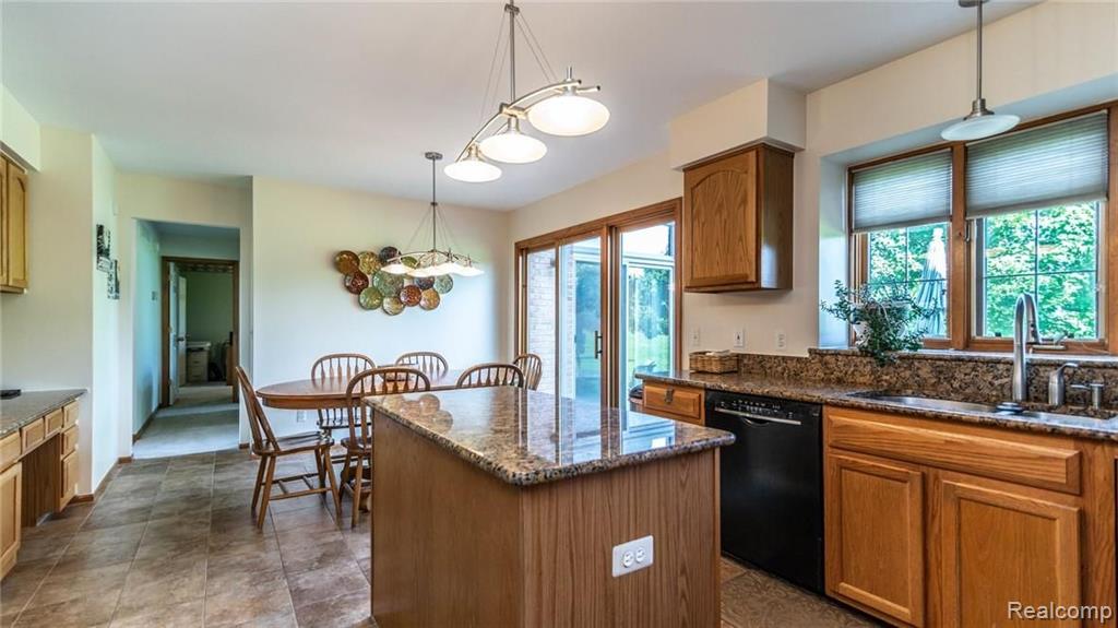 46550 Mornington Road Canton, MI 48188 - Photo 14 of 60