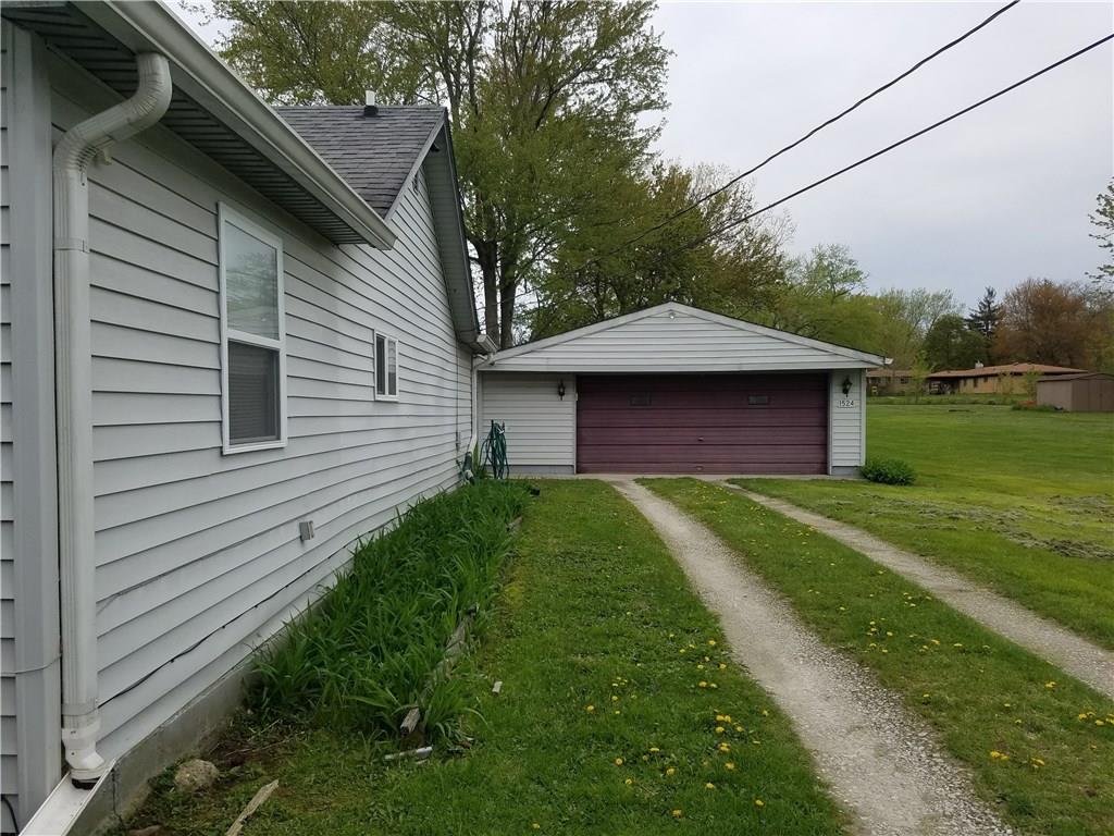1524 Mitthoeffer Road Indianapolis, IN 46229 - Photo 3 of 11 Gallery Image 3
