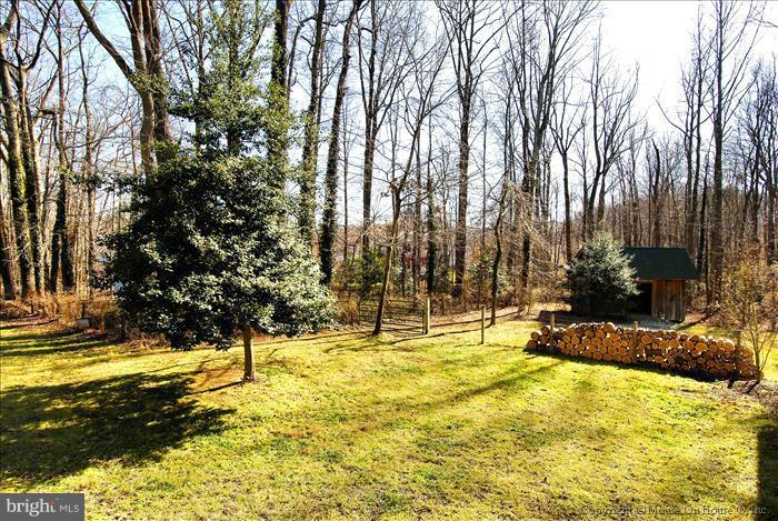 1127 Bay Ridge Road Annapolis, MD 21403 - Photo 19 of 26 Exterior (Rear)