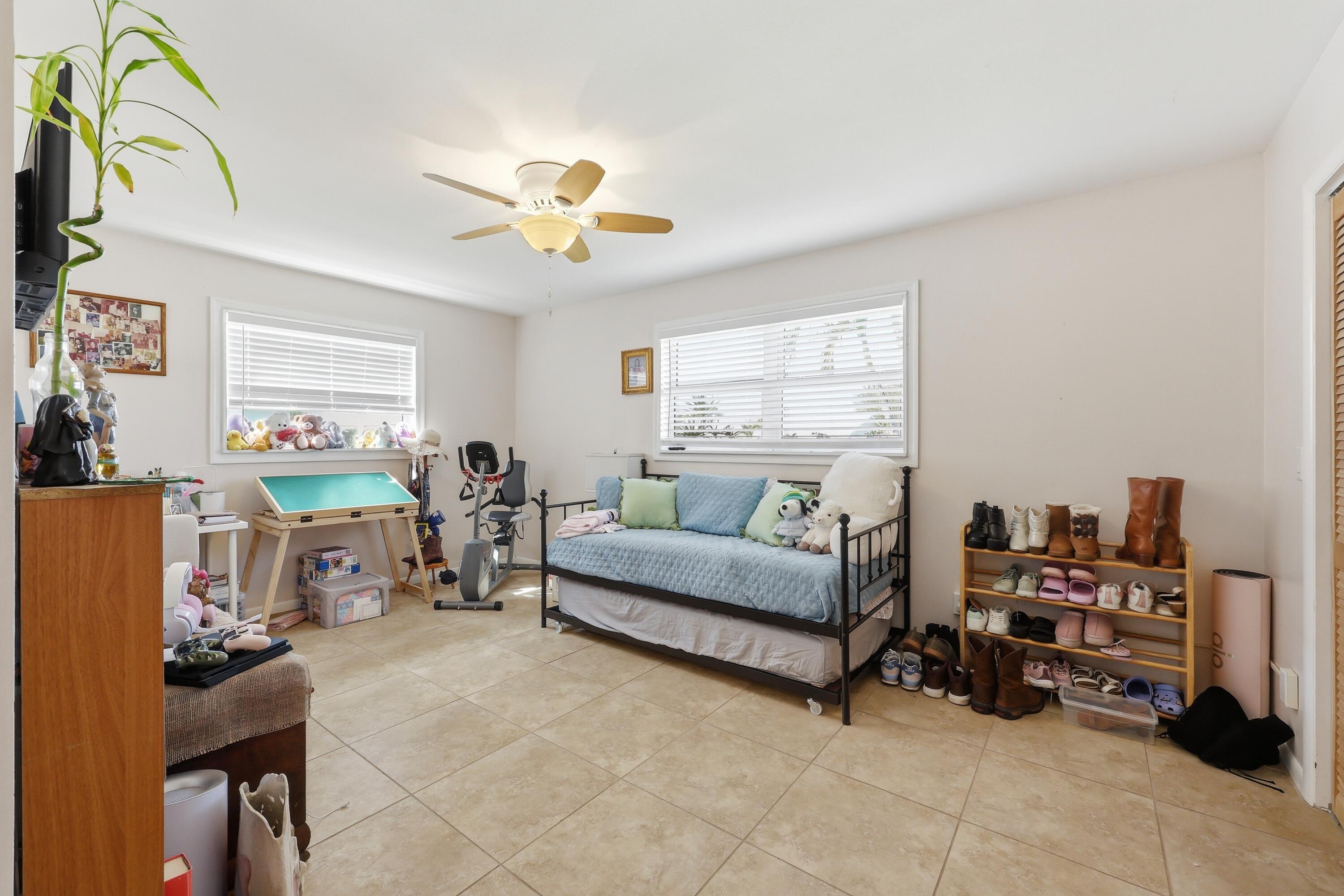 305 Circle East Jupiter, FL 33458 - Photo 19 of 36 Bedroom 2