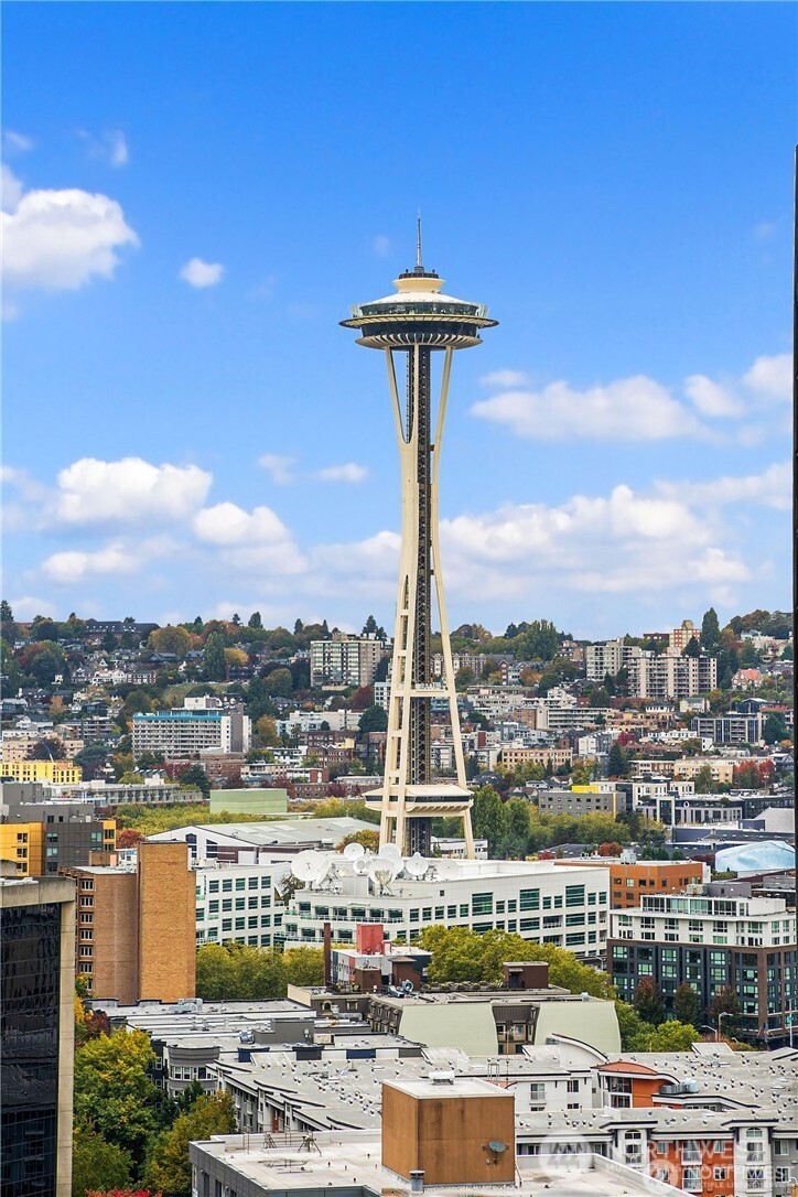 2100 3rd Avenue, Unit 1503 Seattle, WA 98121 - Photo 22 of 40 a picture of city view