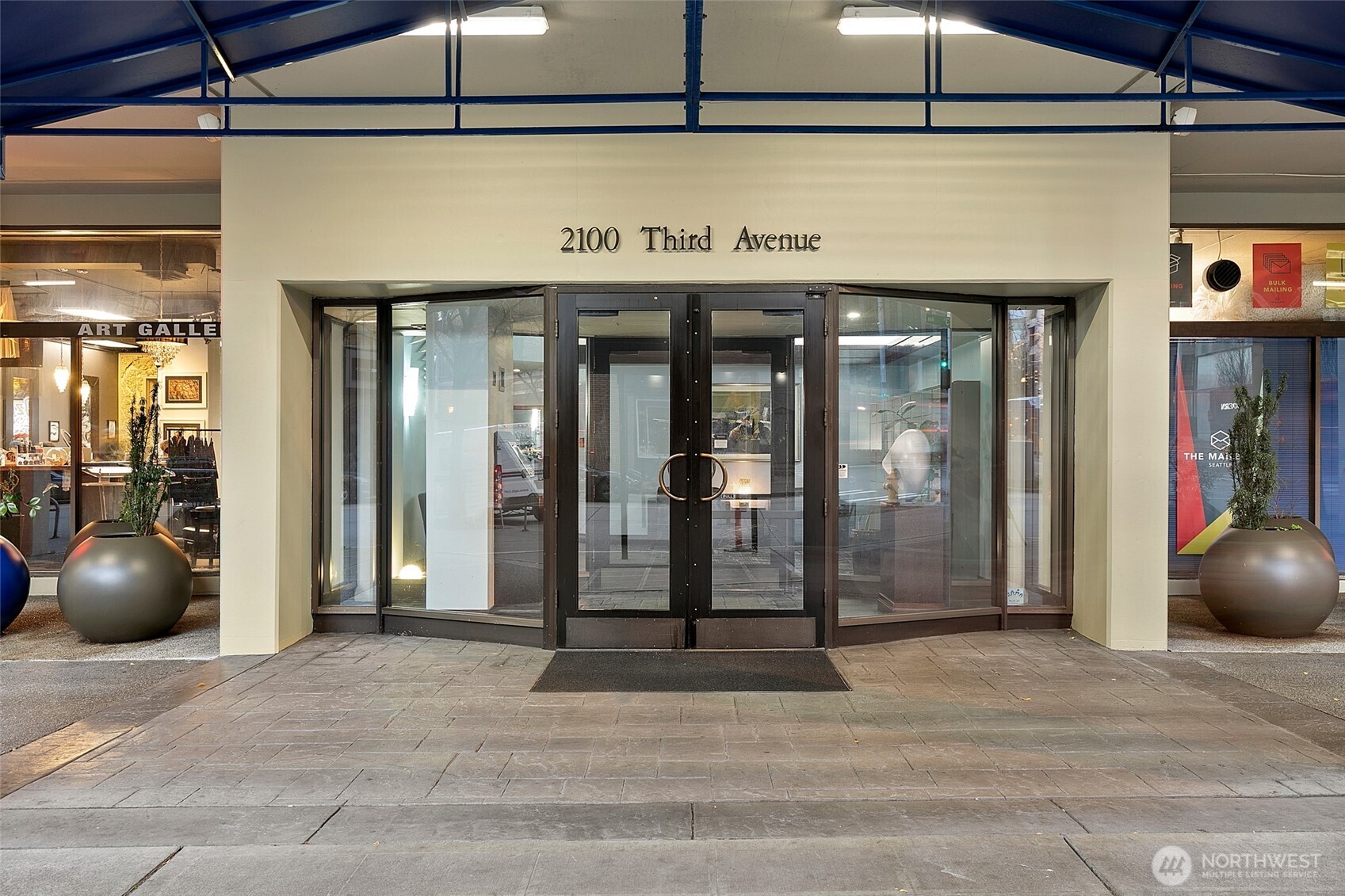 2100 3rd Avenue, Unit 1503 Seattle, WA 98121 - Photo 30 of 40 a view of a entryway of a building