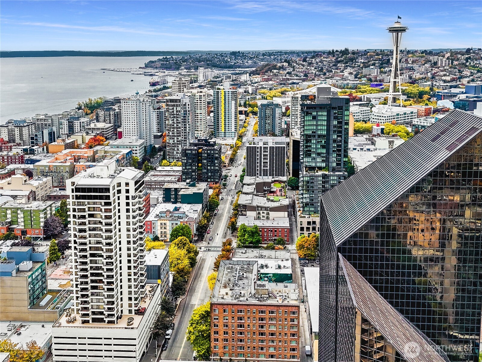 2100 3rd Avenue, Unit 1503 Seattle, WA 98121 - Photo 35 of 40 a city view