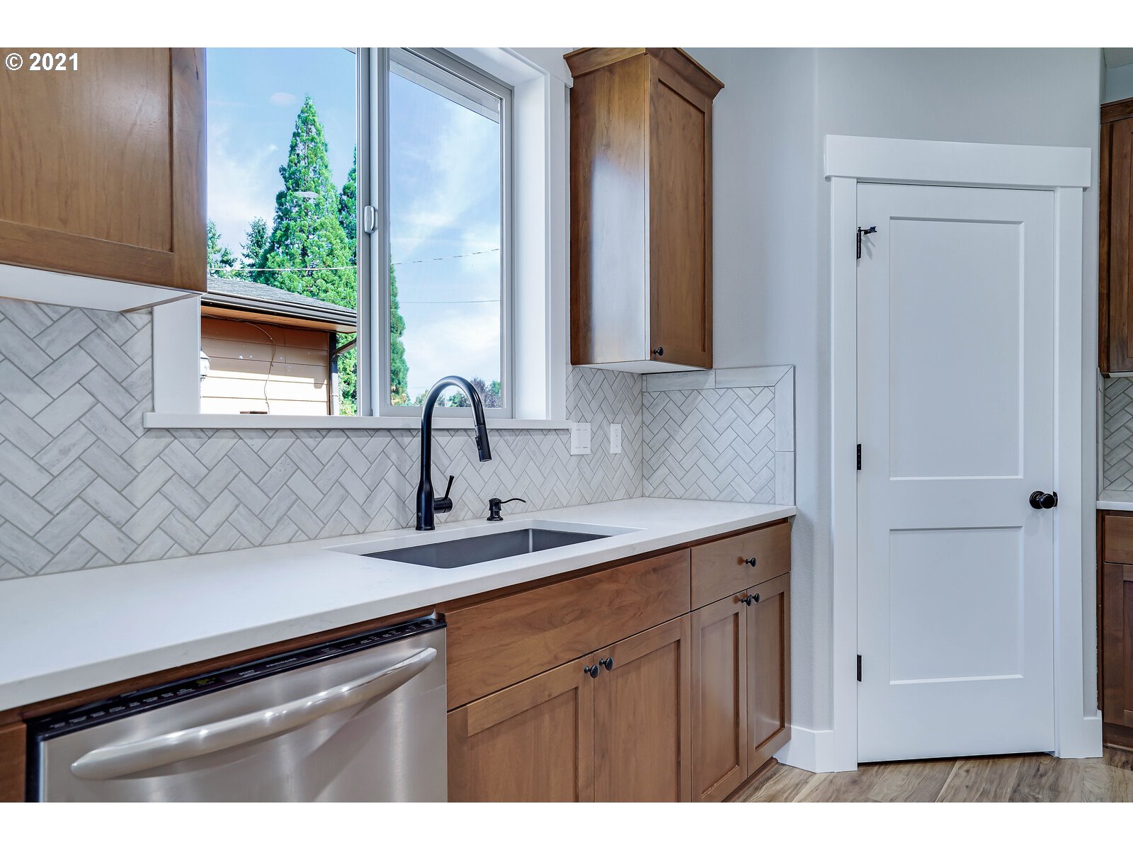 3154 5th Street Hubbard, OR 97032 - Photo 15 of 32 Gallery Image 15