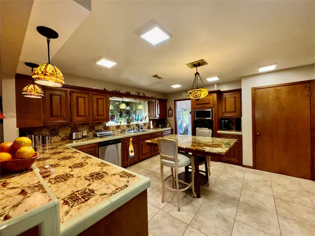 $525,000 | 201 Westwood Drive East, Trinity, TX 75862