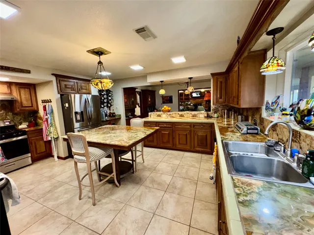 $525,000 | 201 Westwood Drive East, Trinity, TX 75862