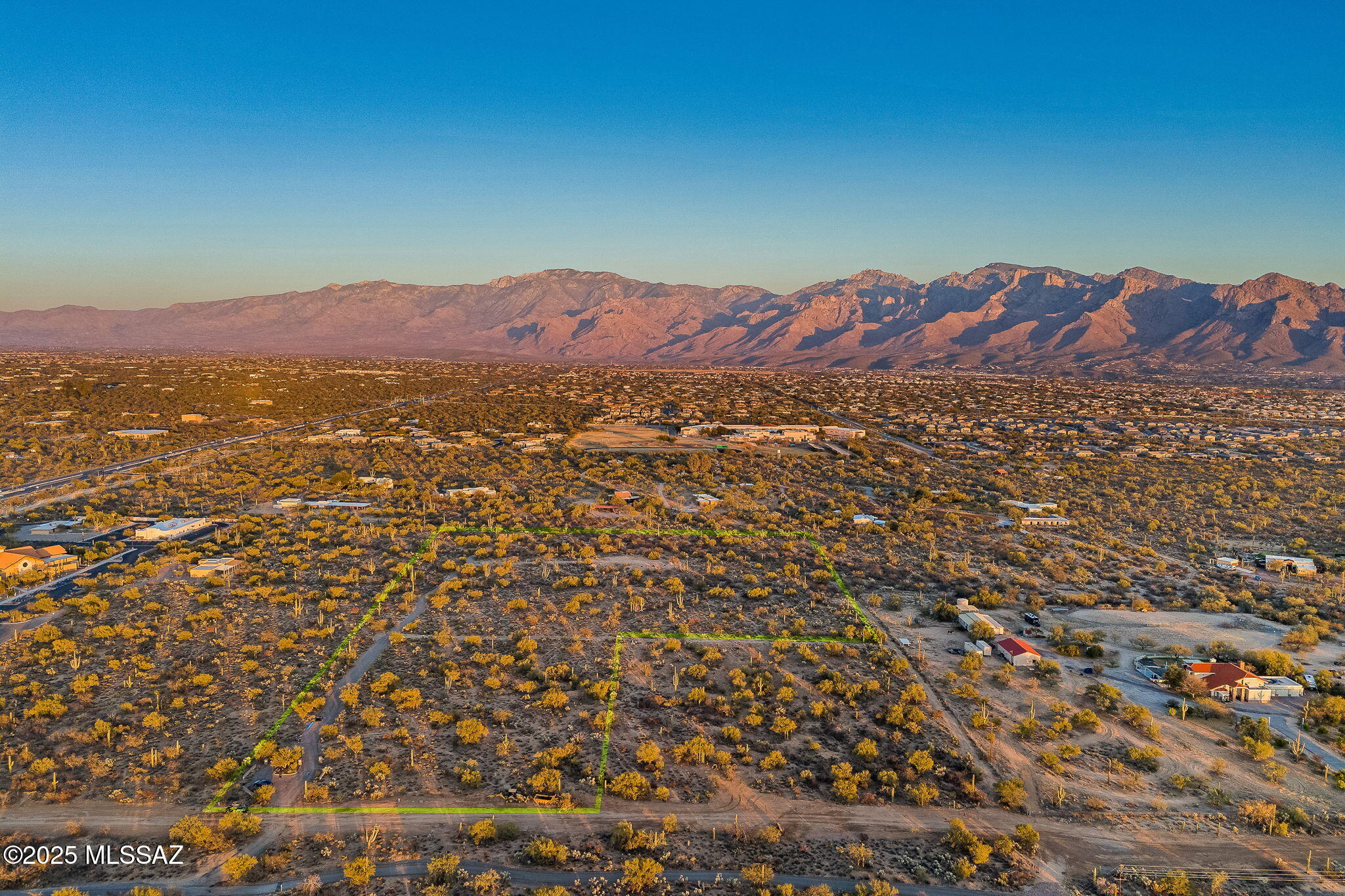 11880 North Shannon Road, Unit 15 Tucson, AZ 85742 - Photo 2 of 17