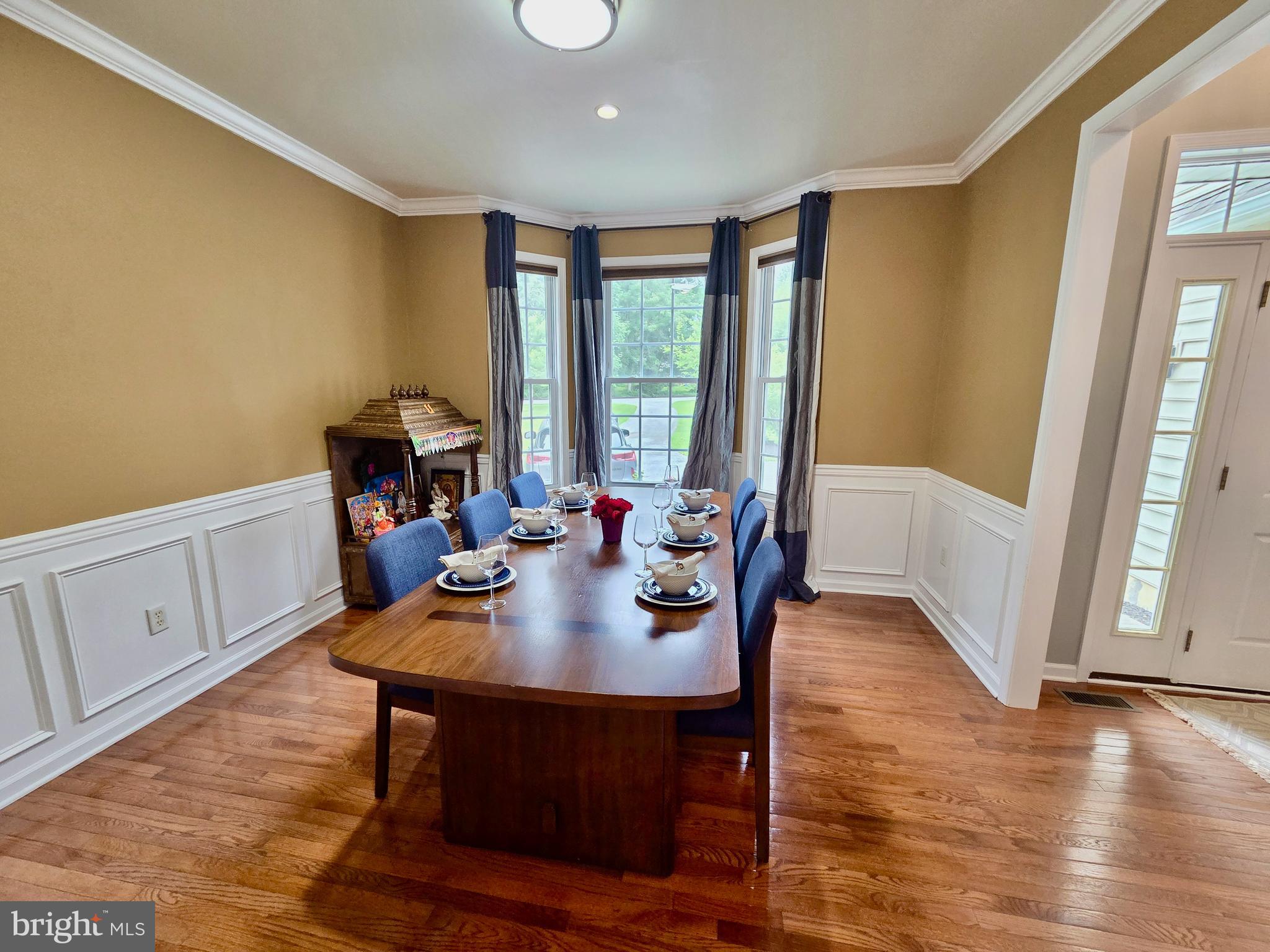261 Lenni Road Media, PA 19063 - Photo 9 of 46 Dining room w hardwood floors