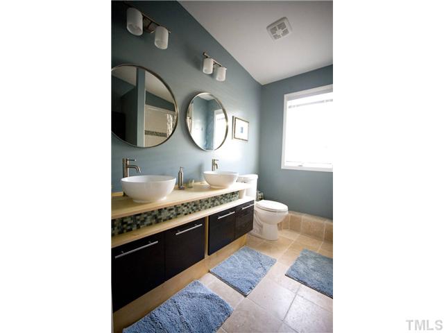 621 Mills Street Raleigh, NC 27608 - Photo 4 of 6
