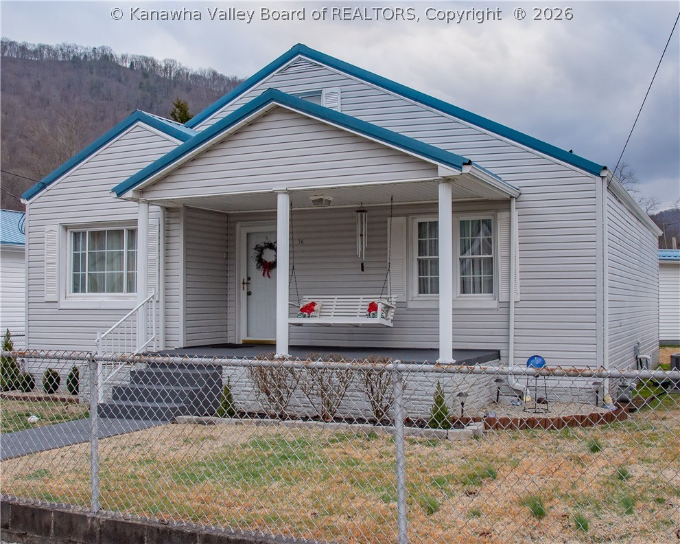 76 Williams Road London, WV 25126 - Photo 2 of 28 Gallery Image 2