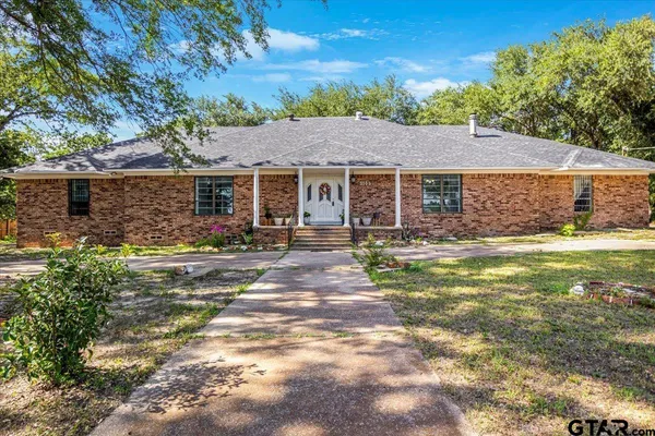 $348,000 | 3109 West Shaw Street, Tyler, TX 75701