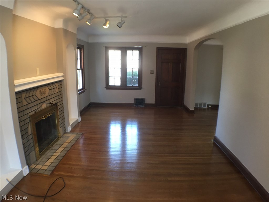 3618 Cedarbrook Road Cleveland, OH 44118 - Photo 7 of 34