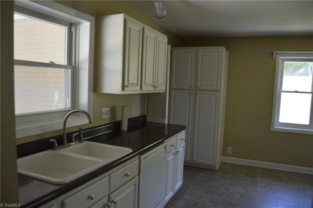 4480 Chestnut St Extension High Point, NC 27265 - Photo 5 of 23 Gallery Image 5