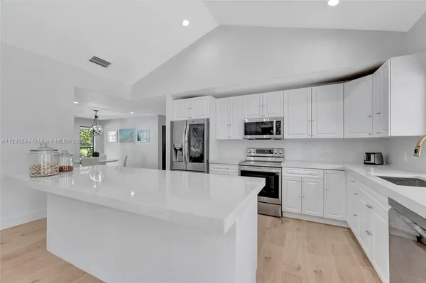 $1,525,000 | 2824 Northwest 28th Street, Boca Raton, FL 33434