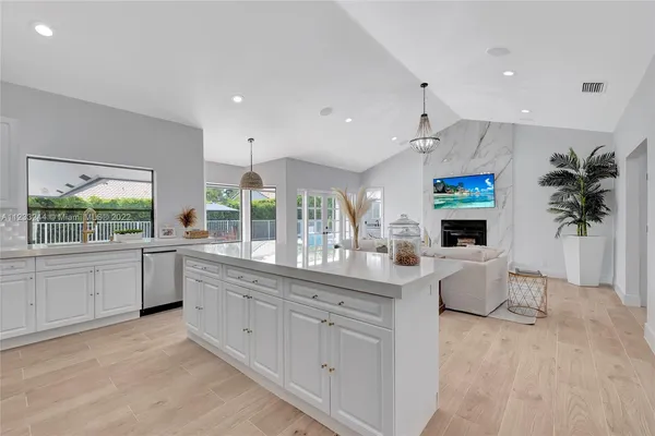 $1,525,000 | 2824 Northwest 28th Street, Boca Raton, FL 33434