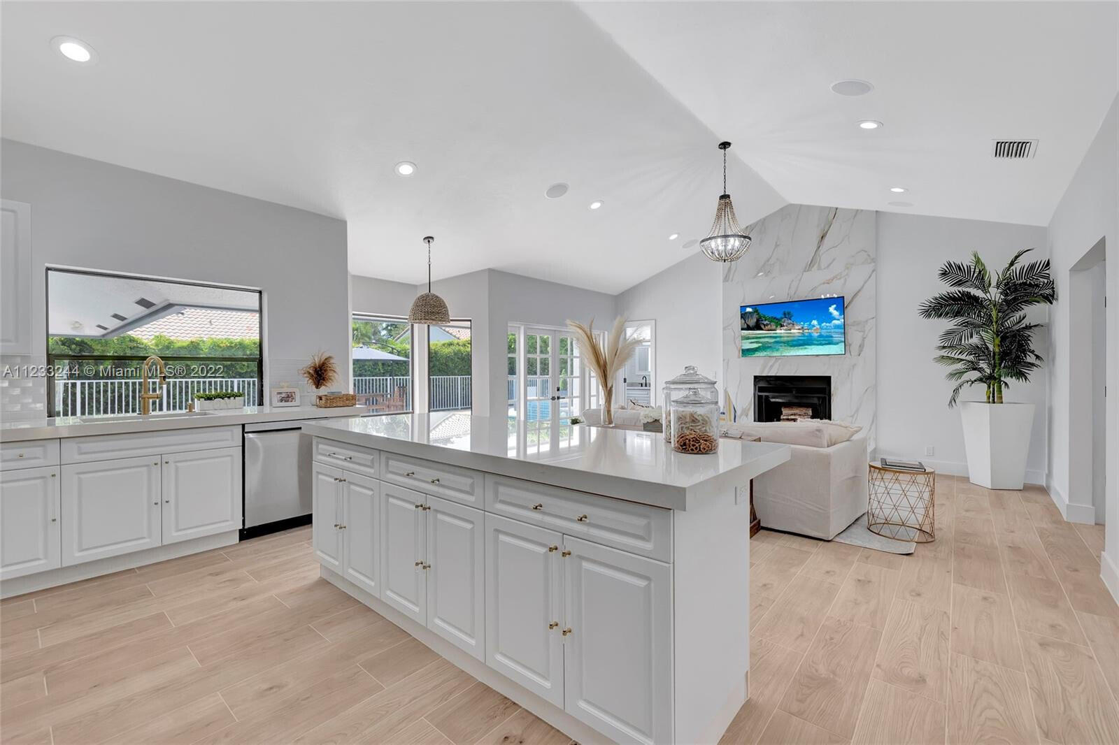 2824 Northwest 28th Street Boca Raton, FL 33434 - Photo 6 of 30 20221012211234965813000000-o