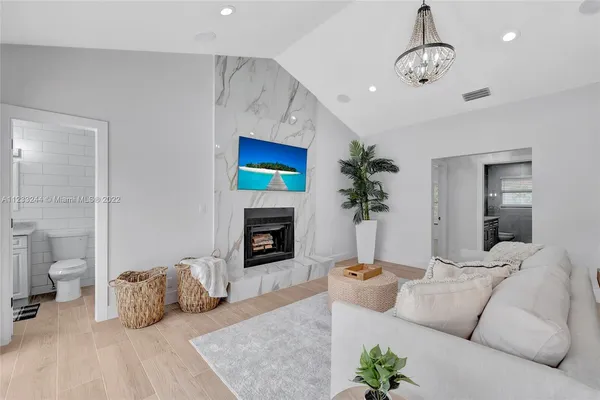 $1,525,000 | 2824 Northwest 28th Street, Boca Raton, FL 33434