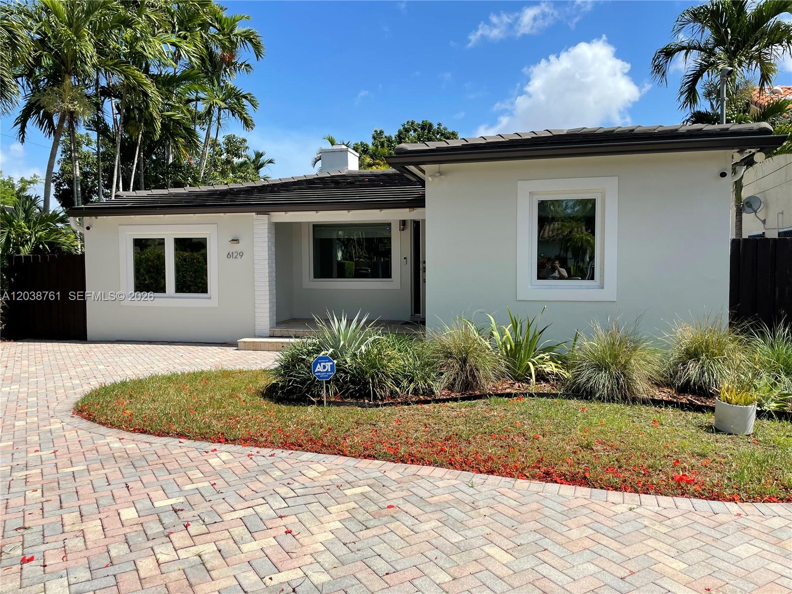 6129 Southwest 28th Street Miami, FL 33155 - Photo 2 of 19