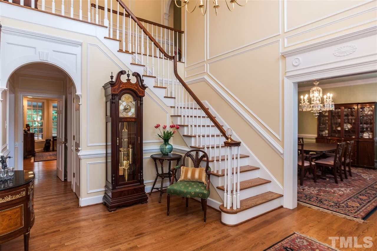 2909 Lake Boone Place Raleigh, NC 27608 - Photo 2 of 24