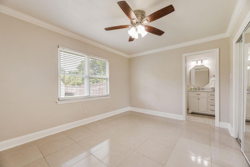 121 Dallas Drive Euless, TX 76039 - Photo 22 of 28