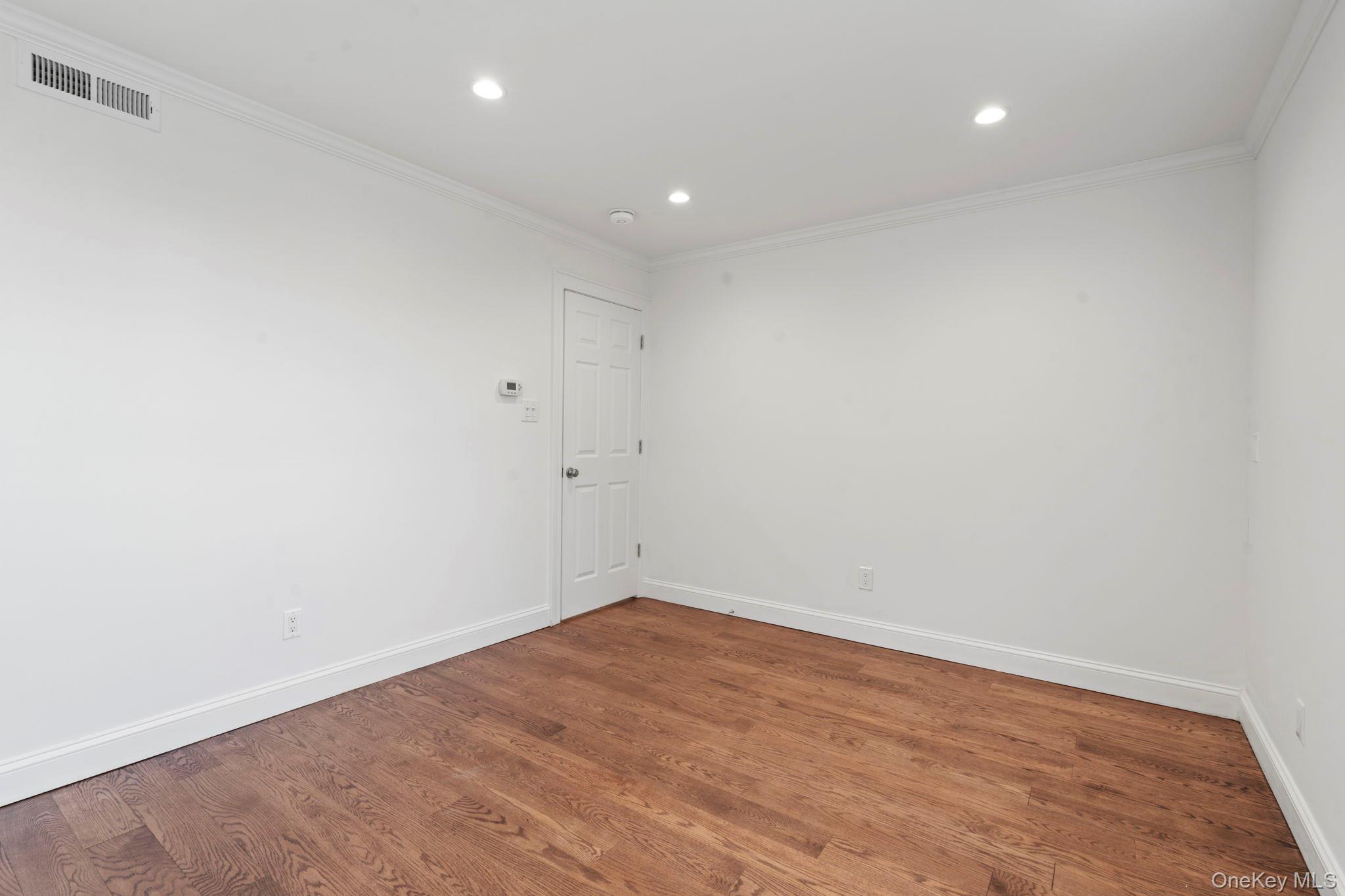 1 Anchorage Way, Unit 101 Freeport, NY 11520 - Photo 13 of 31 a view of empty room