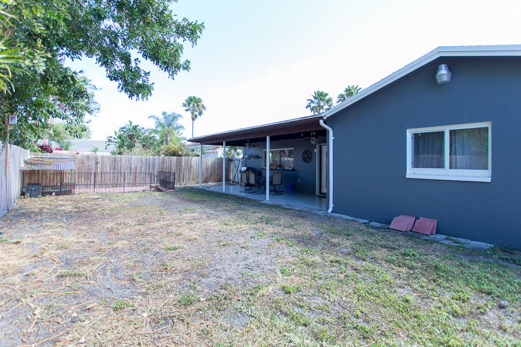 22831 Southwest 65th Way Boca Raton, FL 33428 - Photo 24 of 25 22831 SW 65th Way (40)