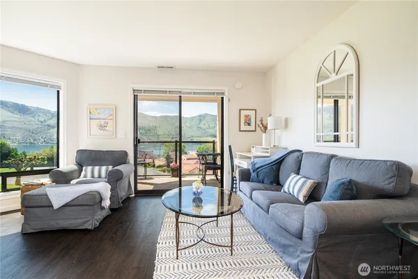 $479,000 | 100 Lake Chelan Shores Drive, Unit 185, Chelan, WA 98816