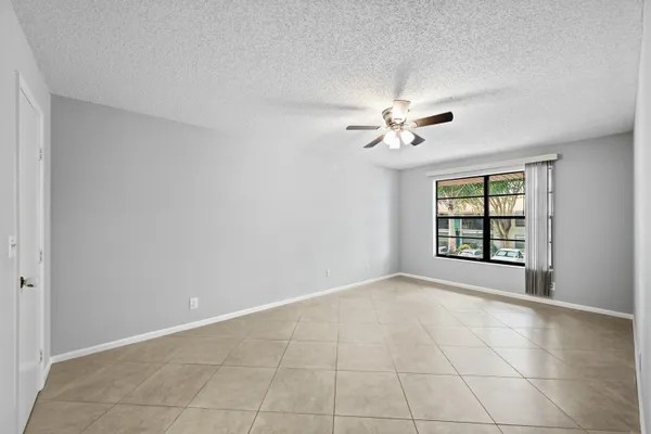 $2,000 | 9875 Pineapple Tree Drive, Unit 205, Boynton Beach, FL 33436
