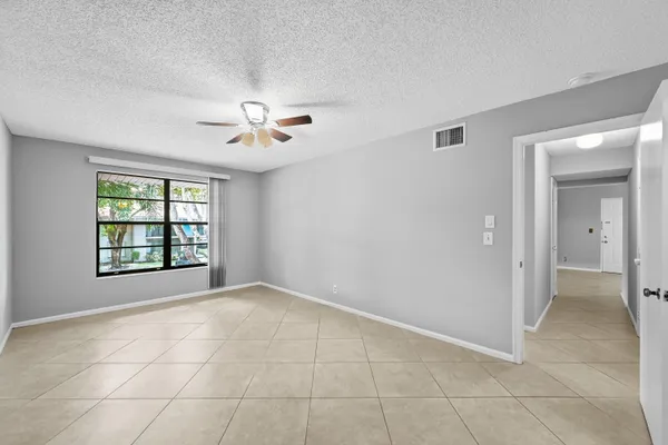 $2,000 | 9875 Pineapple Tree Drive, Unit 205, Boynton Beach, FL 33436