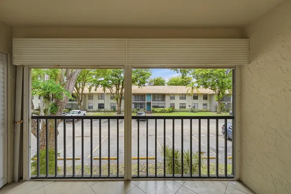 $2,000 | 9875 Pineapple Tree Drive, Unit 205, Boynton Beach, FL 33436