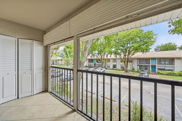 $2,000 | 9875 Pineapple Tree Drive, Unit 205, Boynton Beach, FL 33436