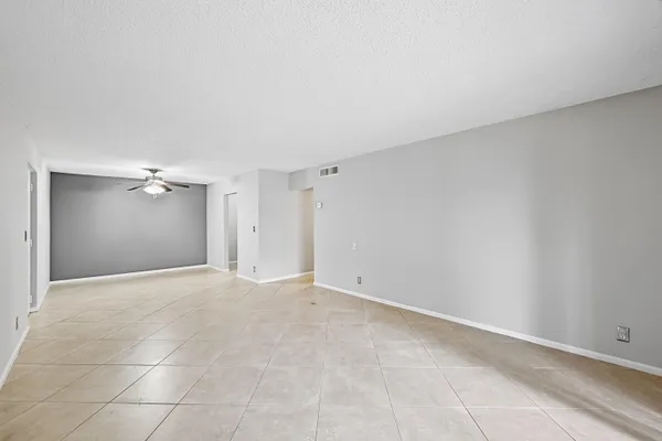 $2,000 | 9875 Pineapple Tree Drive, Unit 205, Boynton Beach, FL 33436