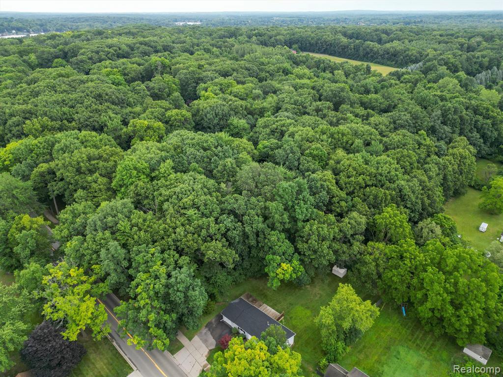 7666 Clintonville Road Clarkston, MI 48348 - Photo 31 of 32