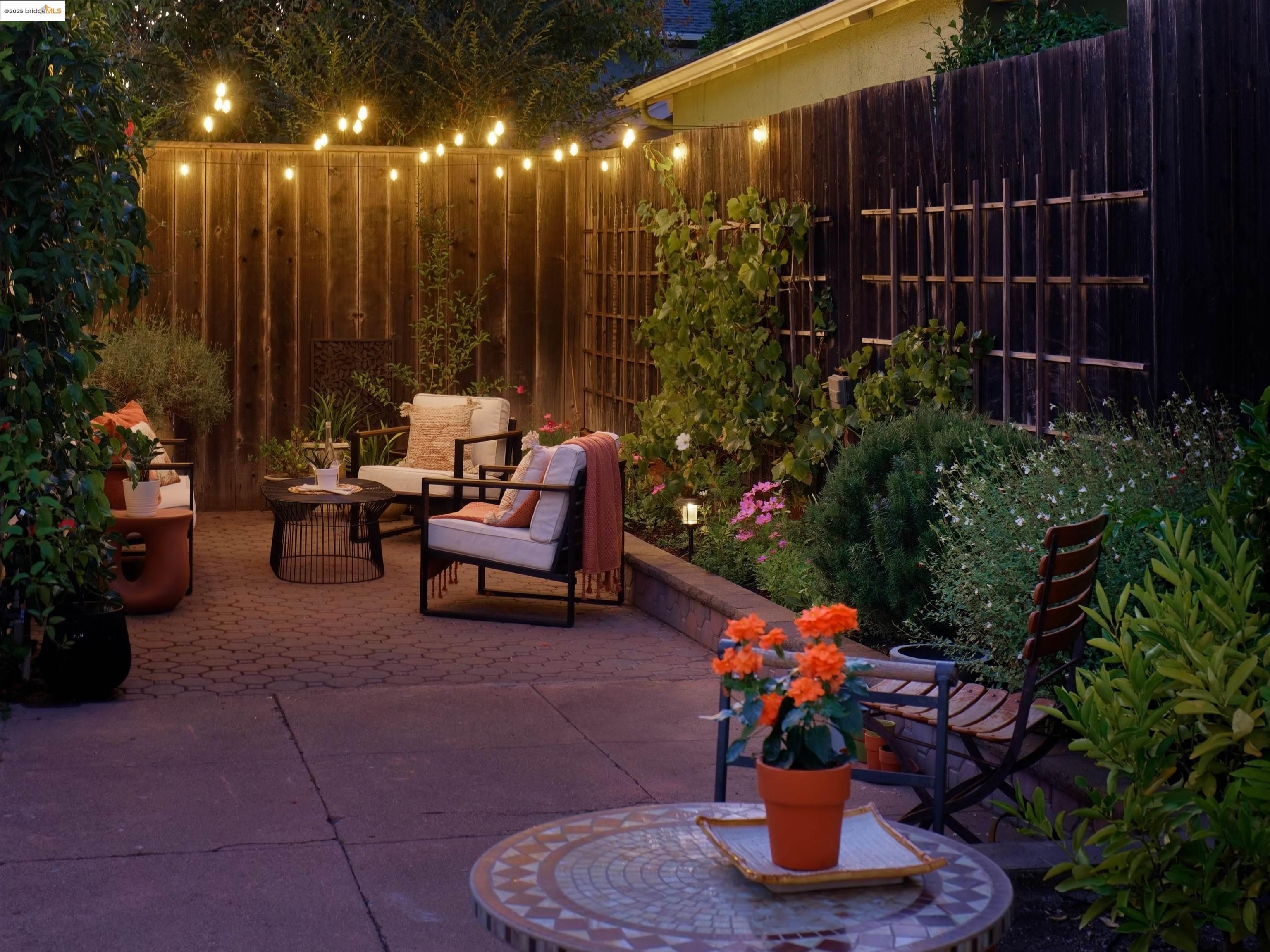 3945 Randolph Avenue, Unit 2 Oakland, CA 94602 - Photo 40 of 43 a view of a chairs and table in the patio