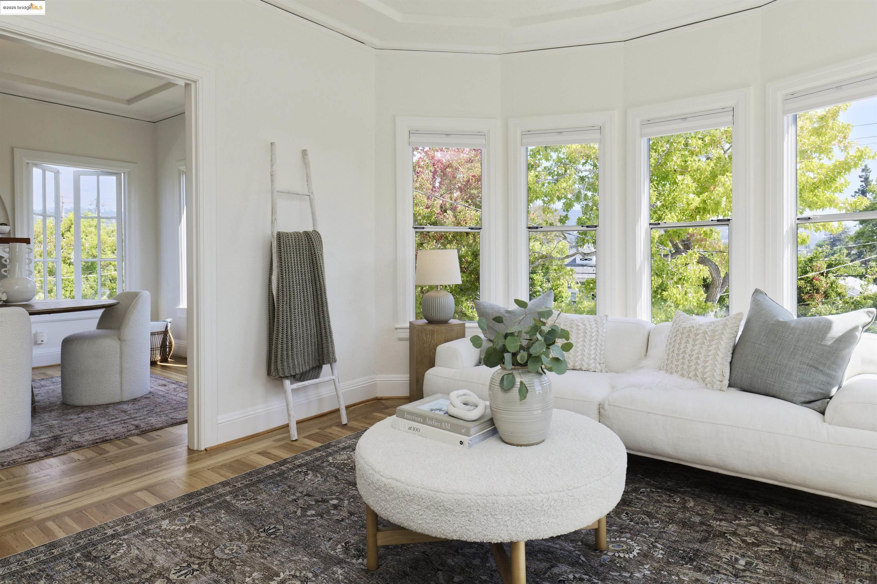 3945 Randolph Avenue, Unit 2 Oakland, CA 94602 - Photo 6 of 43 a living room with furniture and a potted plant