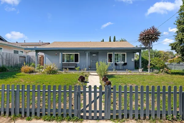 $1,895,000 | 916 West Micheltorena Street, Santa Barbara, CA 93101