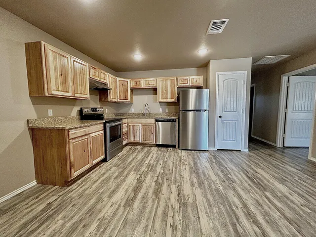 $1,400 | 7413 5th Street, Unit 1, Lubbock, TX 79416