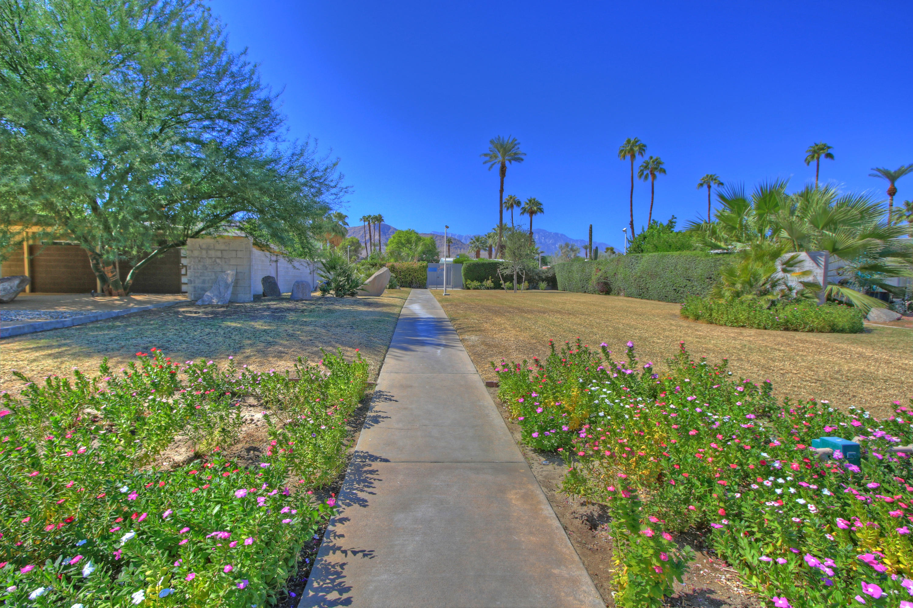 71912 Vista Del Rio Rancho Mirage, CA 92270 - Photo 40 of 44 k