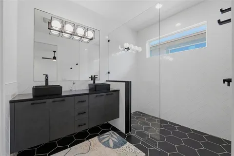 $750,000 | 5160 Dartmouth Avenue North, St. Petersburg, FL 33710