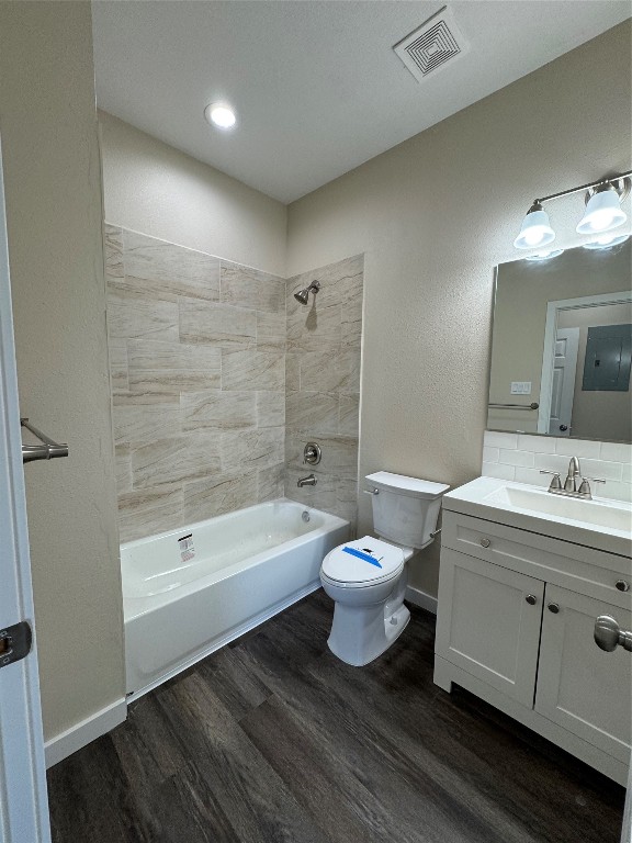 50 Westlake West Trinity, TX 75862 - Photo 14 of 23 a bathroom with a sink a toilet and a bathtub