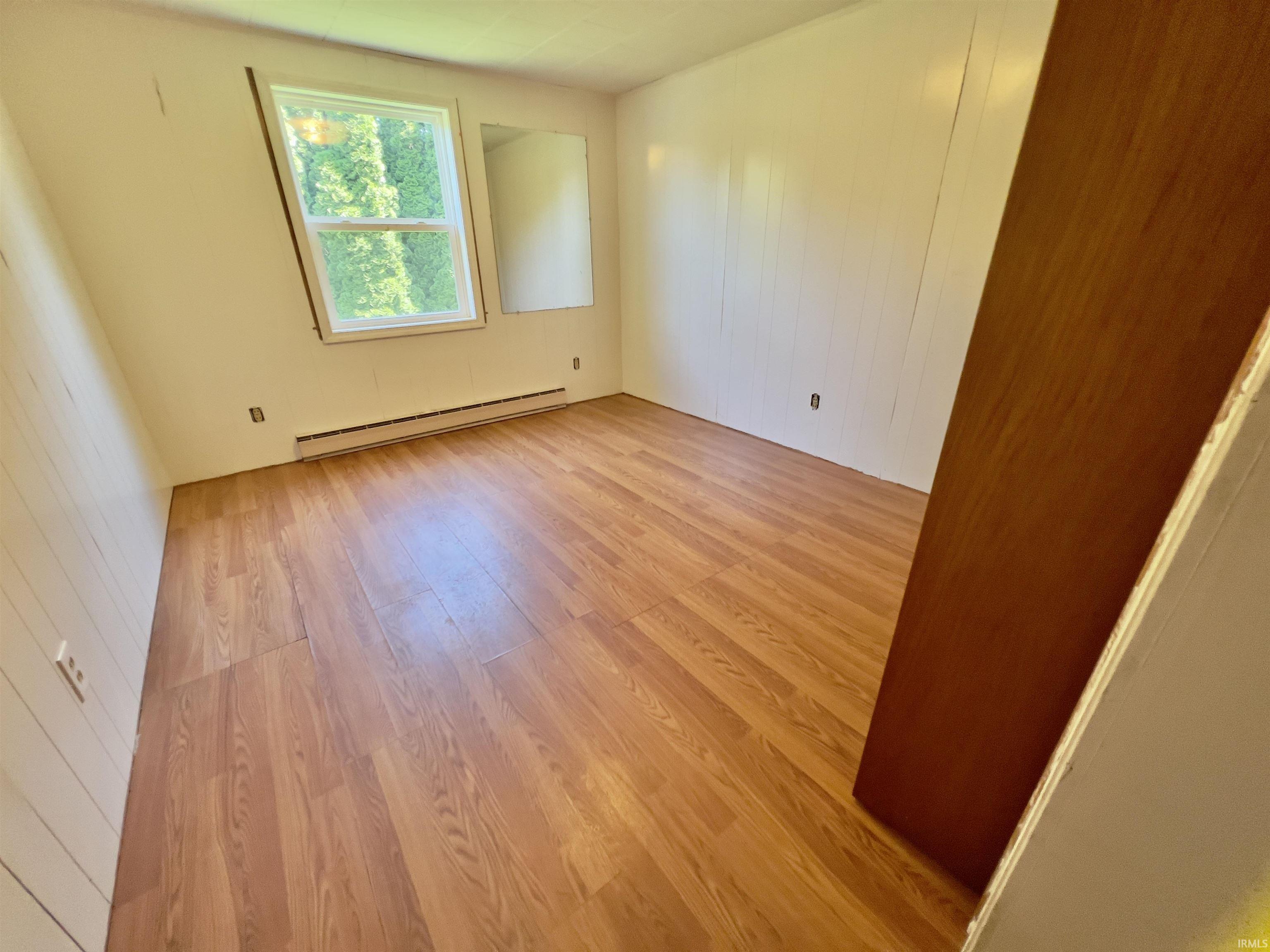 4784 East Shore Park Road Leesburg, IN 46538 - Photo 11 of 37