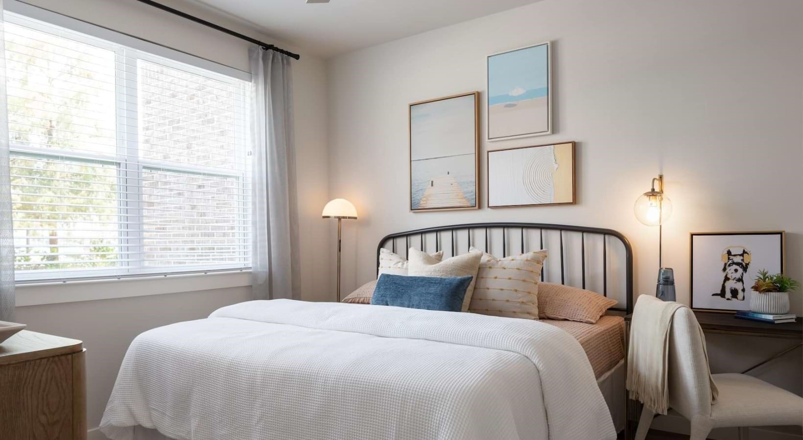 19101 Town Ridge Lane, Unit 4106 Webster, TX 77598 - Photo 6 of 30 a bedroom with a large bed and a window