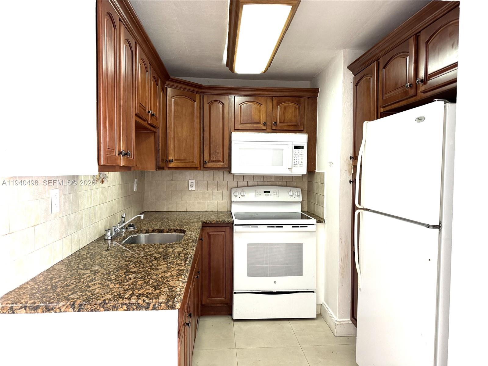 495 Northwest 72nd Avenue, Unit 211 Miami, FL 33126 - Photo 6 of 29