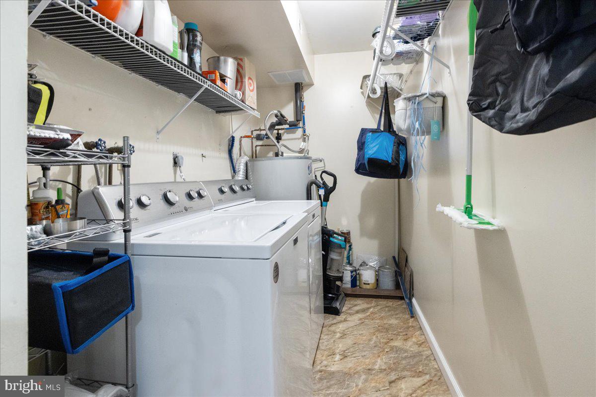 4639 Sands Way Doylestown, PA 18902 - Photo 8 of 32 a utility room with dryer and washer