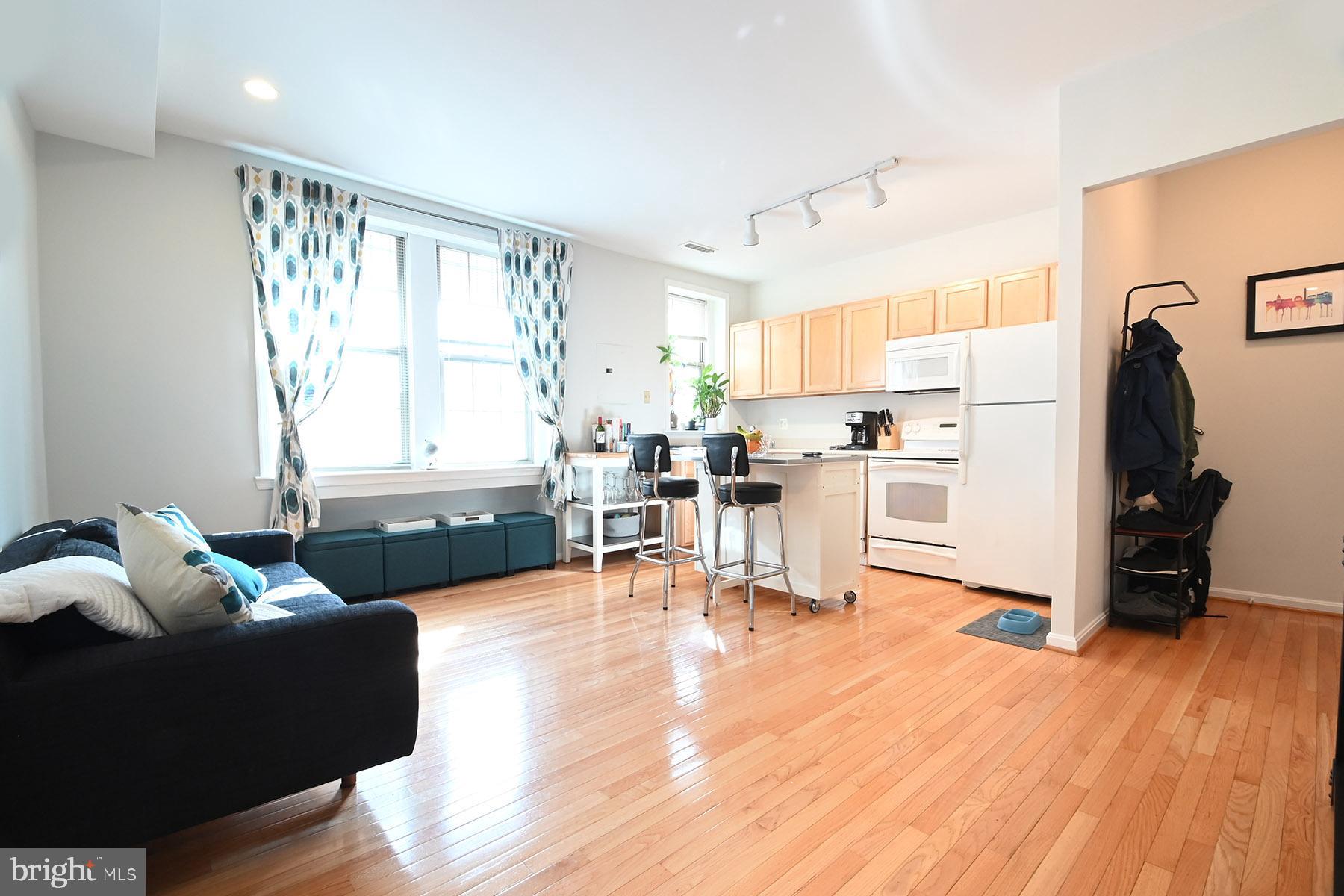 1401 Columbia Road Northwest, Unit 103 Washington, DC 20009 - Photo 4 of 28