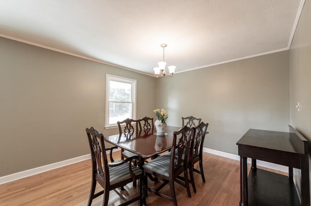 3215 Colonial Drive Aiken, SC 29801 - Photo 7 of 32 Dining Room!